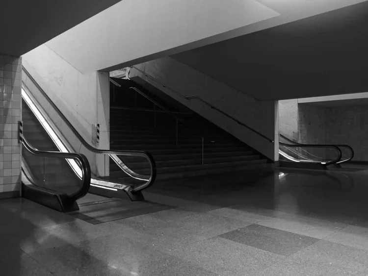 Estação de Metro S. Bento, Álvaro Siza · Porto — photograph 9 of 11