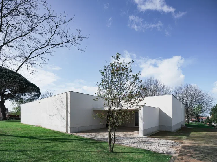 Fundação Gramaxo, Álvaro Siza — photograph 16 of 20