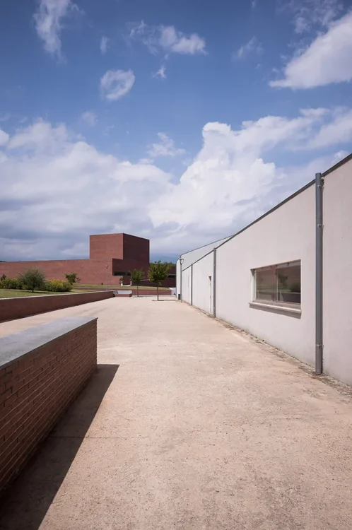 Escola de Música de Llinars, Álvaro Siza · Llinars del Vallès — photograph 4 of 26