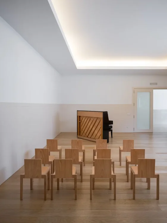 Escola de Música de Llinars, Álvaro Siza · Llinars del Vallès — photograph 7 of 26