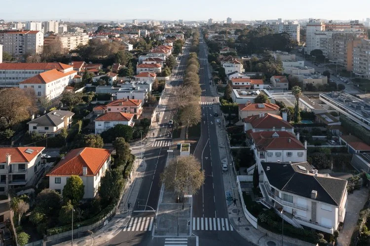 Av. Marechal · Metro, Álvaro Siza + Tiago Figueiredo — photograph 16 of 24