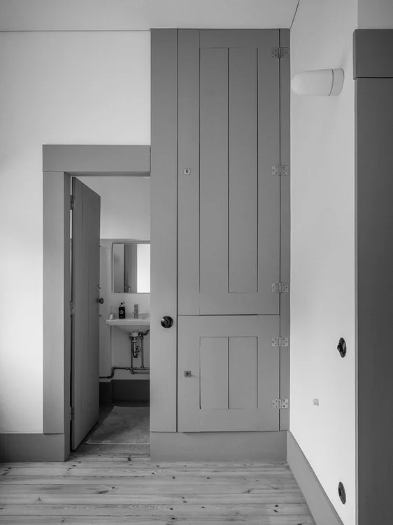 Casa de Roberto Ivens, Álvaro Siza — photograph 3 of 21