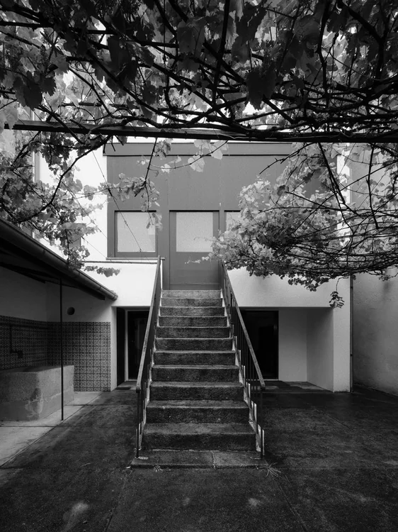 Casa de Roberto Ivens, Álvaro Siza — photograph 6 of 21
