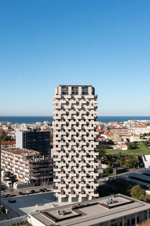 Torre 15, OODA · Porto — photograph 7 of 13