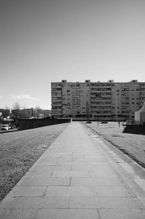 Praça Dr. Matos Machado, Álvaro Siza — photograph 19 of 26