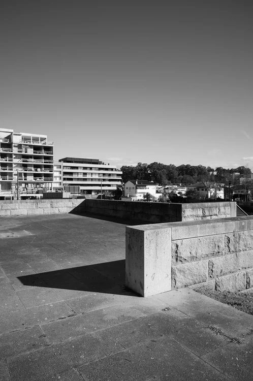 Praça Dr. Matos Machado, Álvaro Siza — photograph 17 of 26