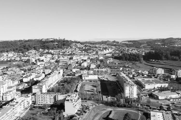 Praça Dr. Matos Machado, Álvaro Siza — photograph 25 of 26
