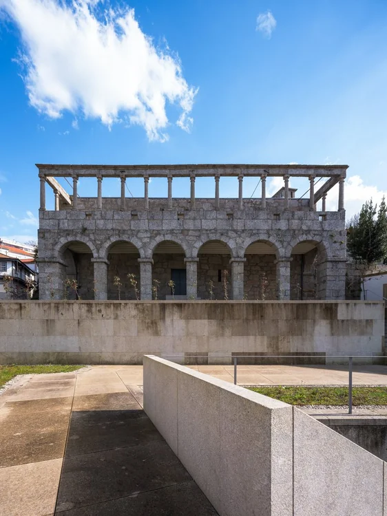 Solar dos Magalhães, Álvaro Siza — photograph 2 of 26