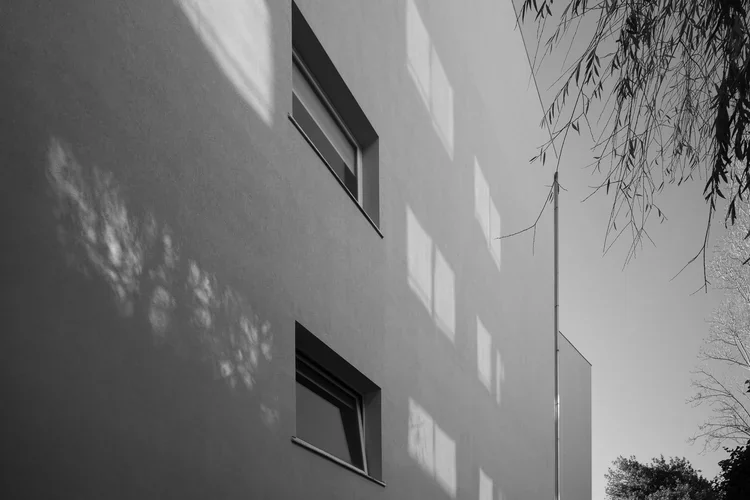 ALX · Aleixo Office Building, Álvaro Siza · Porto — photograph 6 of 26