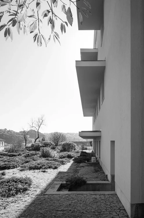 ALX · Aleixo Office Building, Álvaro Siza · Porto — photograph 25 of 26