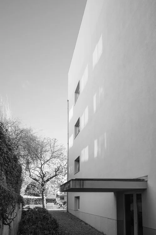 ALX · Aleixo Office Building, Álvaro Siza · Porto — photograph 23 of 26