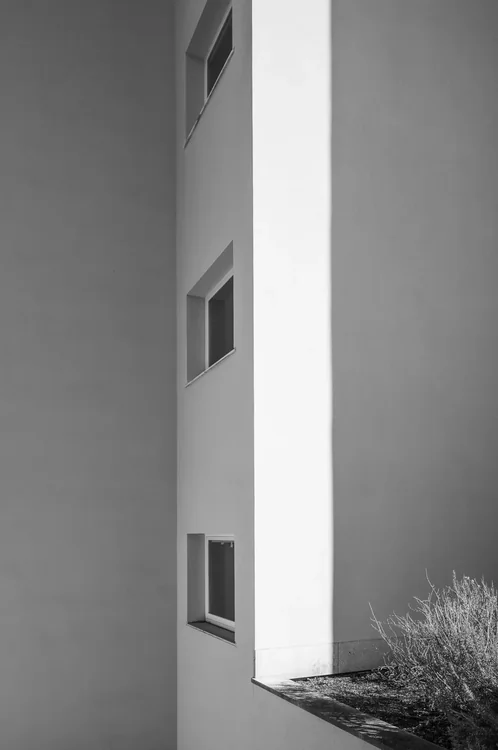 ALX · Aleixo Office Building, Álvaro Siza · Porto — photograph 14 of 26