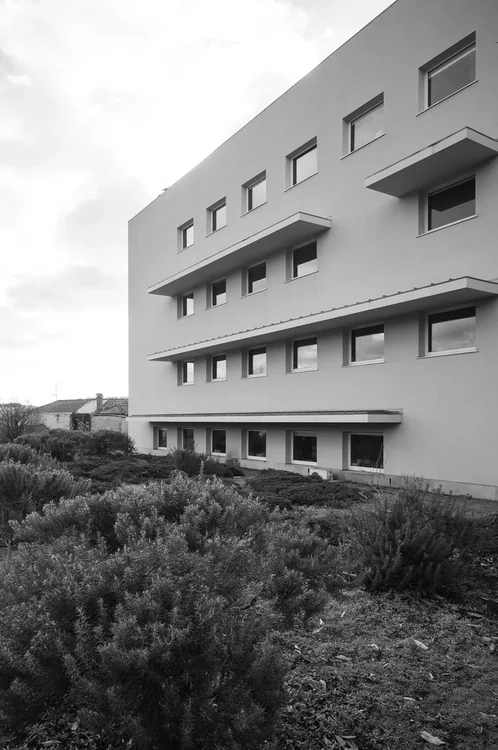 ALX · Aleixo Office Building, Álvaro Siza · Porto — photograph 24 of 26