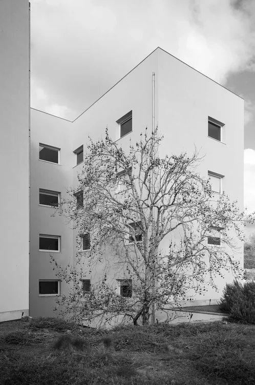 ALX · Aleixo Office Building, Álvaro Siza · Porto — photograph 3 of 26