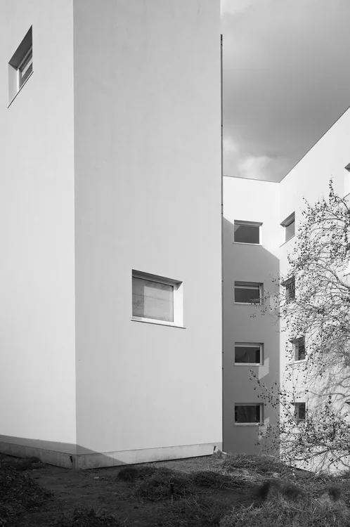 ALX · Aleixo Office Building, Álvaro Siza · Porto — photograph 22 of 26